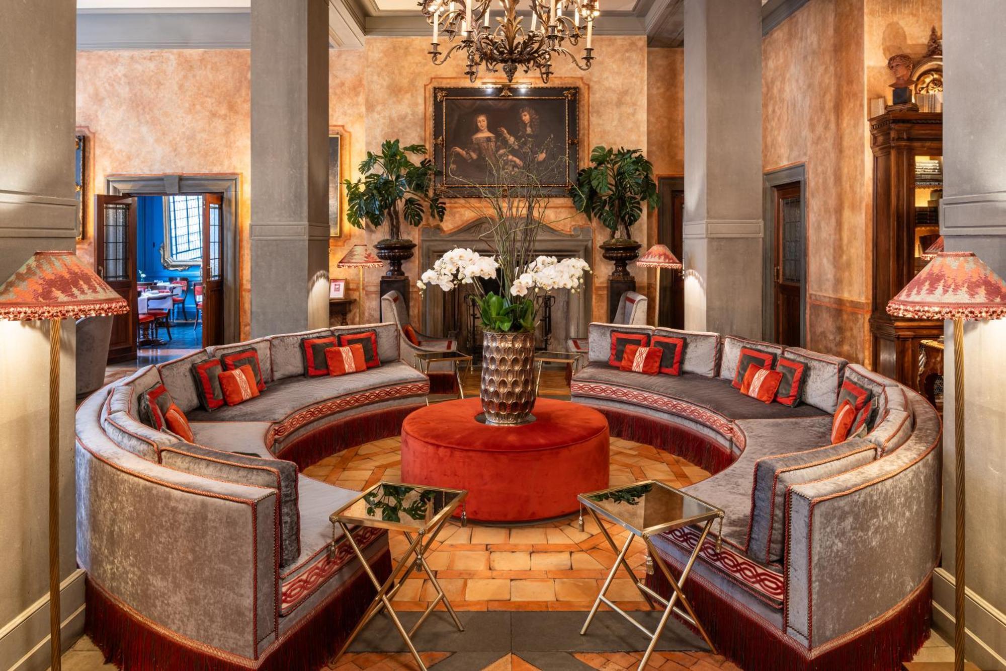 Helvetia&Bristol Firenze - Starhotels Collezione Bagian luar foto The lobby of the hotel