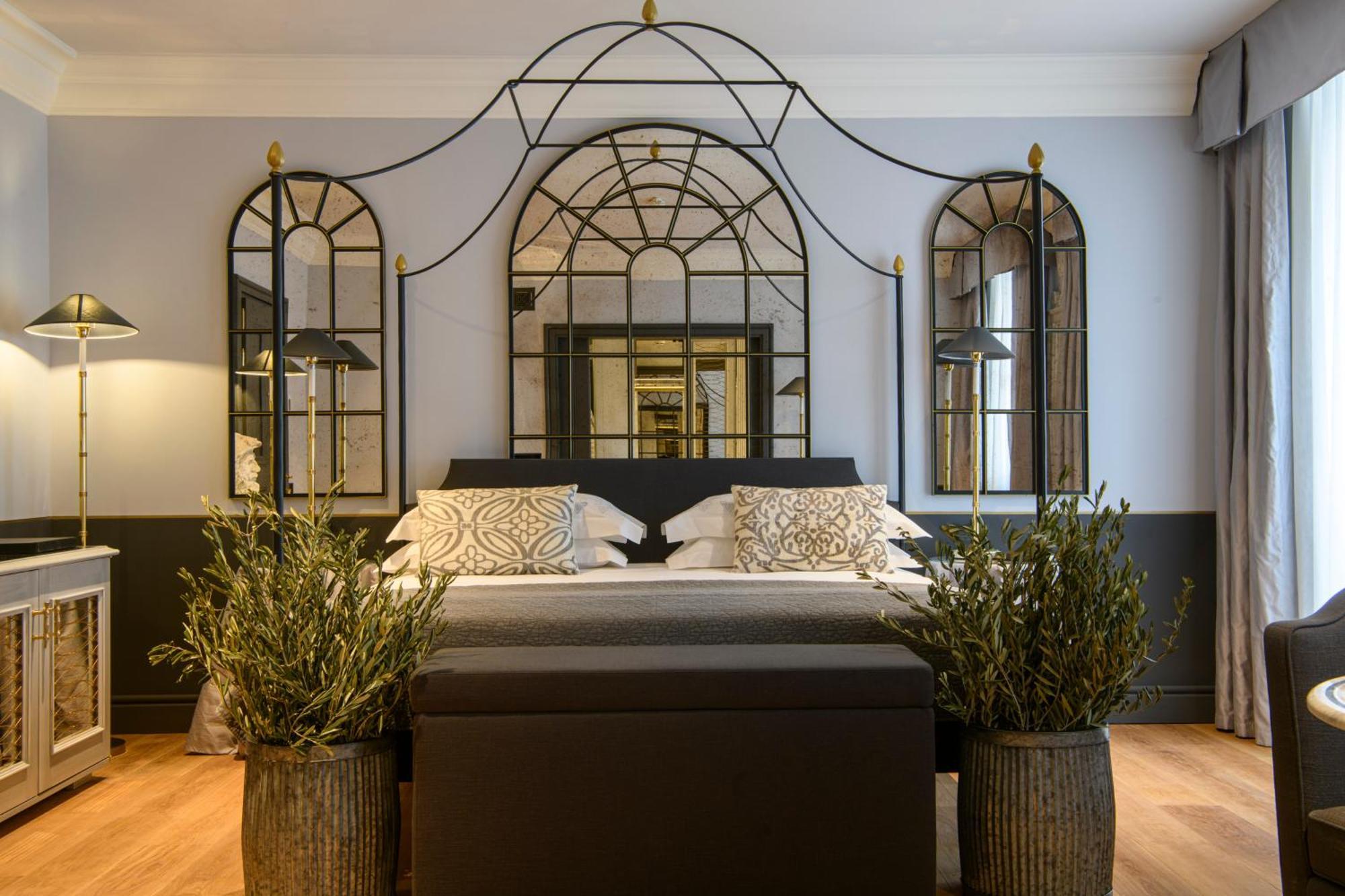 Helvetia&Bristol Firenze - Starhotels Collezione Bagian luar foto A bedroom at the Hotel